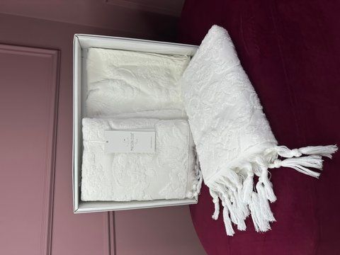 Махрові жакардові рушники SANDRA ecru,jacquard towel, Maison d'or 7568 фото