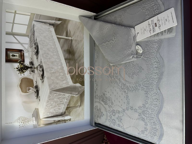 Скатертина та серветки з мереживом MARINELLA grey,160-320 MAISON d'or 00929 фото