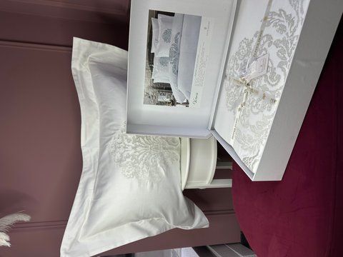 Комплект постільної білизни з вишивкою преміум сатин Viktoria cream-silver євро PEPPER HOME 8791 фото