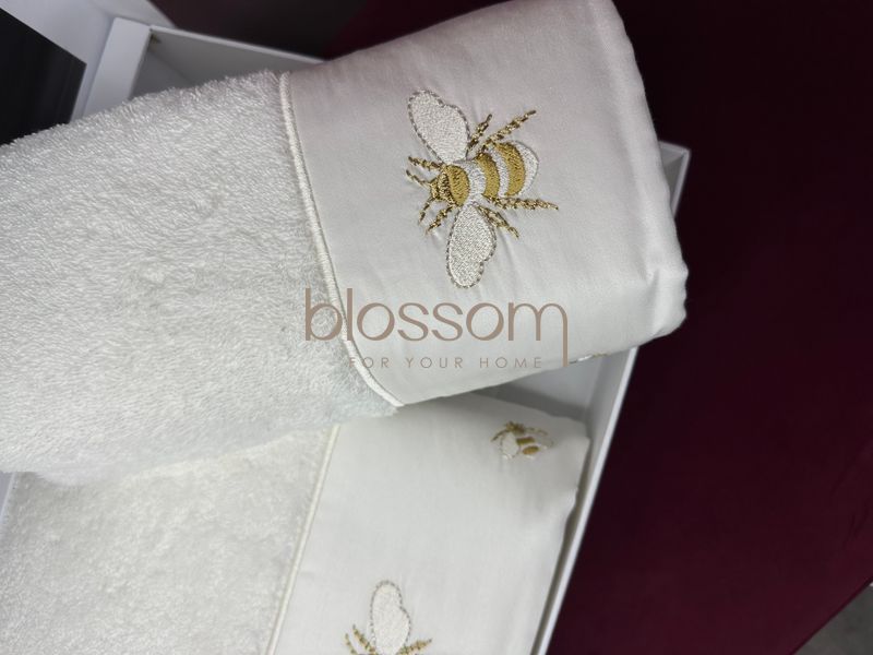 Комплект махрових рушників з вишивкою BEES , TIVOLYO HOME 0240 фото