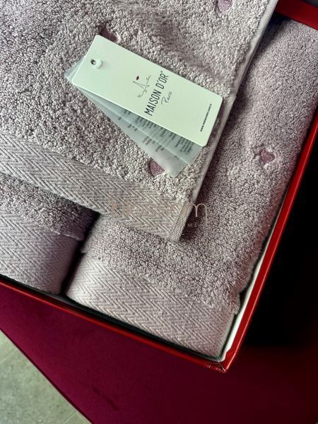 Комплект махрових рушників з вишитими серцями SOFT hearts dark lilac,  Maison D'or, 021 фото