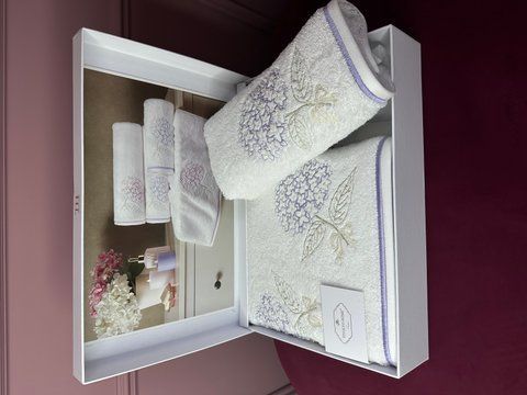 Комплект махрових рушників з вишивкою ORTANCA lila, Tivolyo home 0433 фото