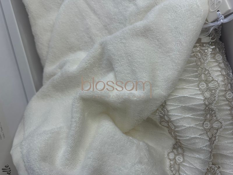 Комплект махрових рушників з мереживом Joelle set, Pepper home 202 фото