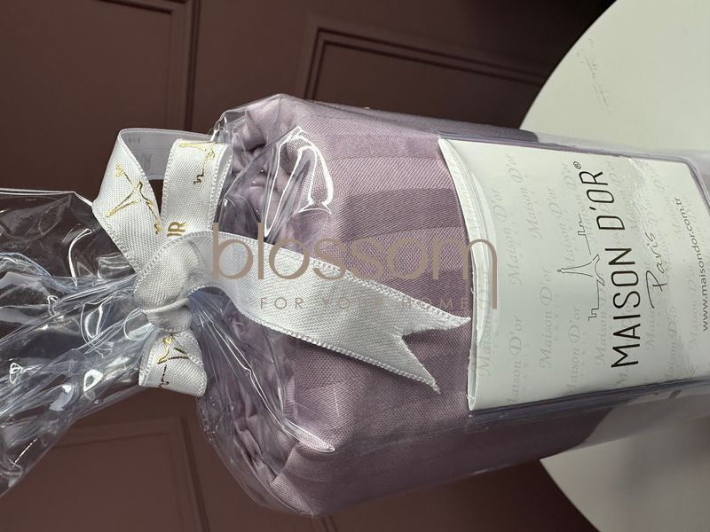 Простыня сатиновая на резинке Maison d'or lilac 180-200 1050 фото Простыня сатиновая на резинке Maison d'or lilac 180-200 1050 фото