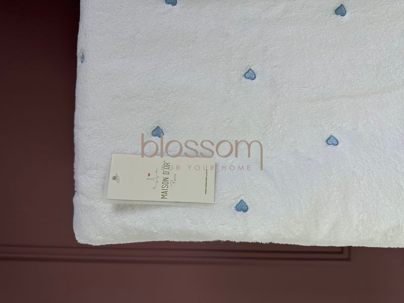 Махрові рушники поштучно з вишитими серцями SOFT HEARTS white-blue,Maison d`or 85*150см 00910 фото