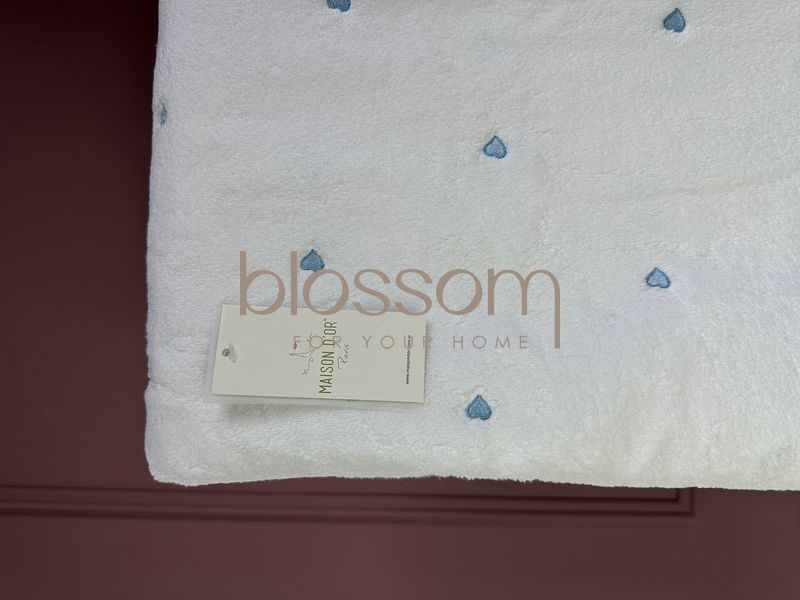 Махрові рушники поштучно з вишитими серцями SOFT HEARTS white-blue,Maison d`or 85*150см 00910 фото