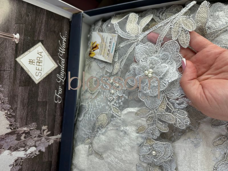 Оксамитова скатертина з мереживом модель AHU ,SERRA 160*220см 1130 фото