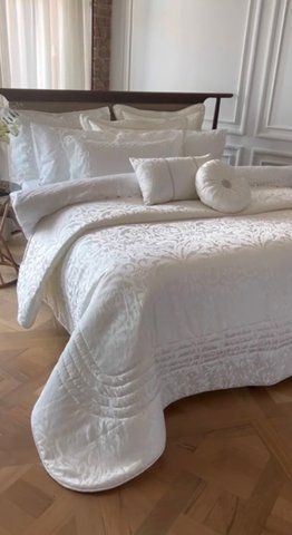 Люксовий комплект покривала з декоративними подушками та наволочками Claudy, PEPPER HOME 116 фото