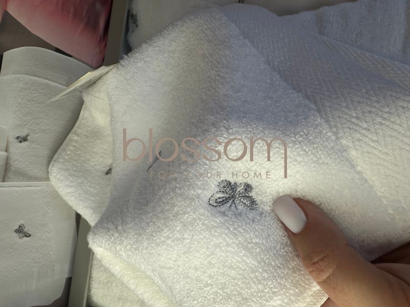 Комплект махрових рушників з вишивкою метелики Maison D'or,reve de papillon,grey 78899 фото