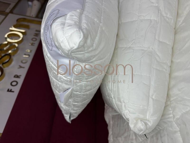 Подушка з тенселу TENCEL, TIVOLYO HOME 00951 фото Подушка з тенселу TENCEL, TIVOLYO HOME 00951 фото