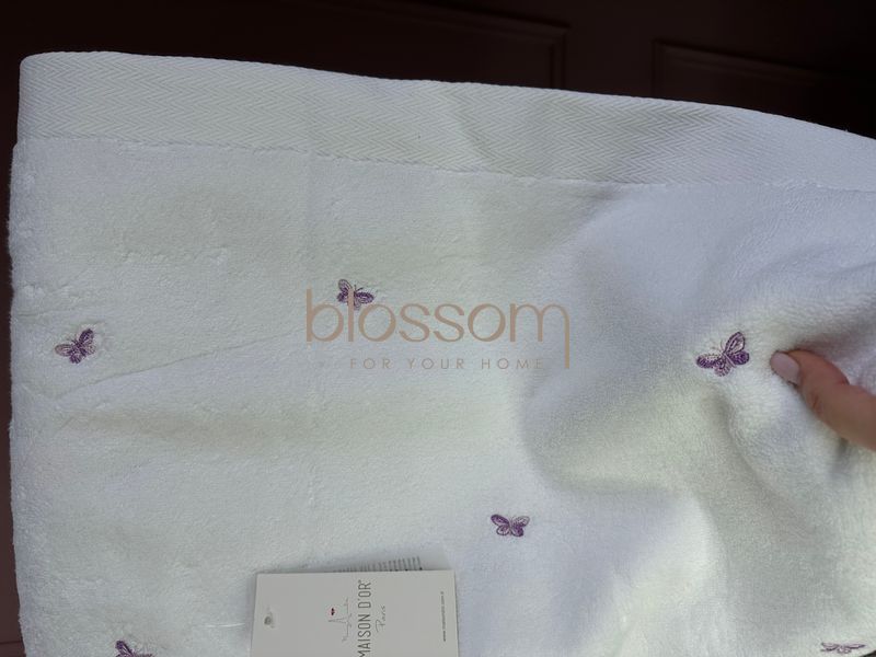 Махрові рушники поштучно з вишивкою метелики  SOFT BUTTERFLIES white-dark lilac,Maison d`or 85*150см 00914 фото