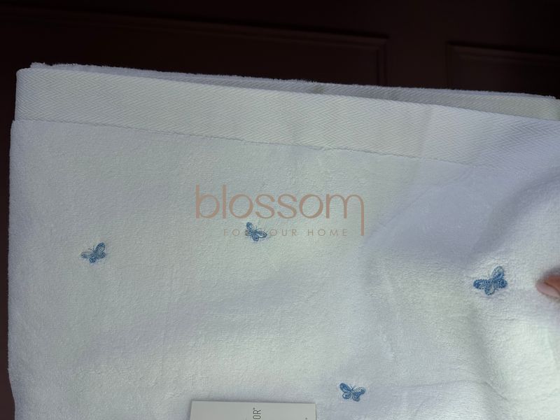 Махрові рушники поштучно з вишивкою метелики  SOFT BUTTERFLIES white-dark blue,Maison d`or 85*150см 00915 фото