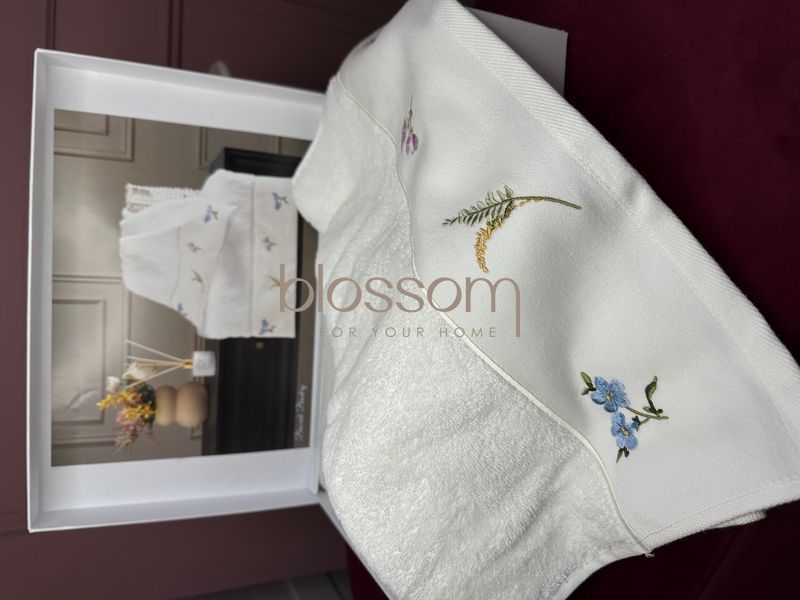 Комплект махровых полотенец с вышивкой BROCADE, Tivolyo home 00335 фото