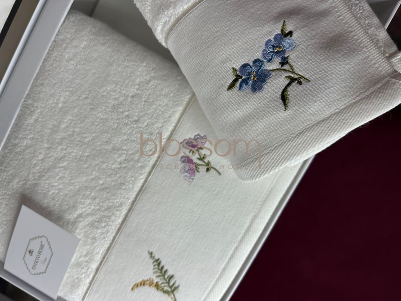 Комплект махровых полотенец с вышивкой BROCADE, Tivolyo home 00335 фото