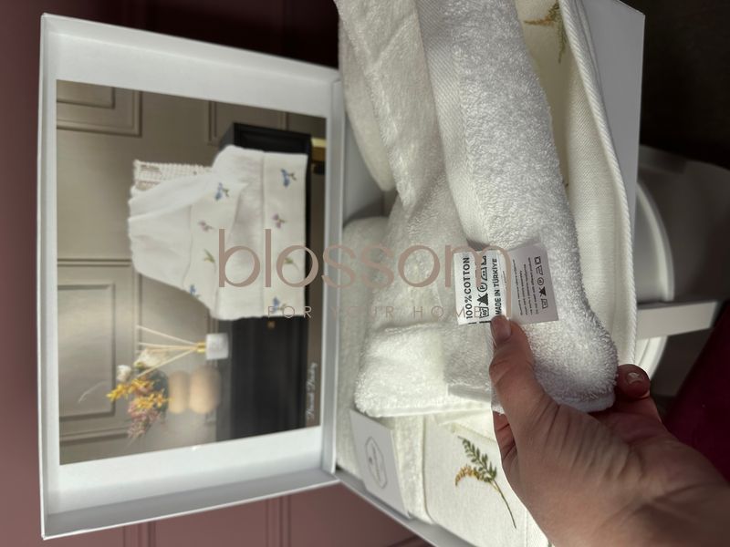 Комплект махрових рушників з вишивкою BROCADE , TIVOLYO HOME 00335 фото