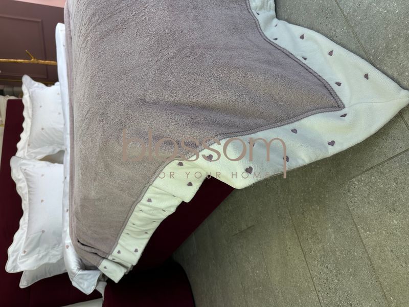 Махрове покривало з сердечками LAVOINE dark lilac,220*240, MAISON D'OR 00348 фото