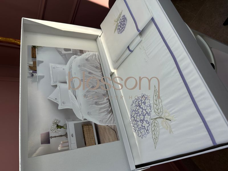 Постель с вышивкой гортензии сатин люкс ORTANCA LILA, TIVOLYO HOME 6279 фото