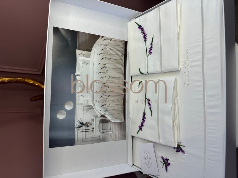 Постіль з вишитою лавандою сатин люкс LAVANDER GARDEN євро TIVOLYO HOME 6288 фото