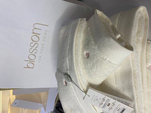 Комплект махрових рушників з вишитими серцями SOFT heart cotton, rose 1033 фото