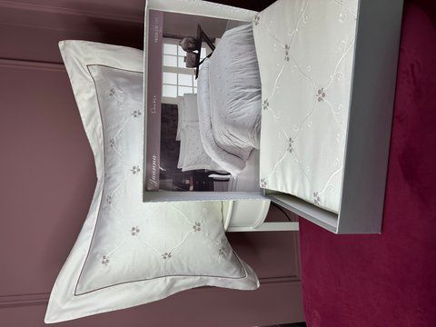 Комплект постільної білизни з вишивкою преміум сатин JUANNA  ECRU-LILAC, Maison d'or, євро 5454 фото