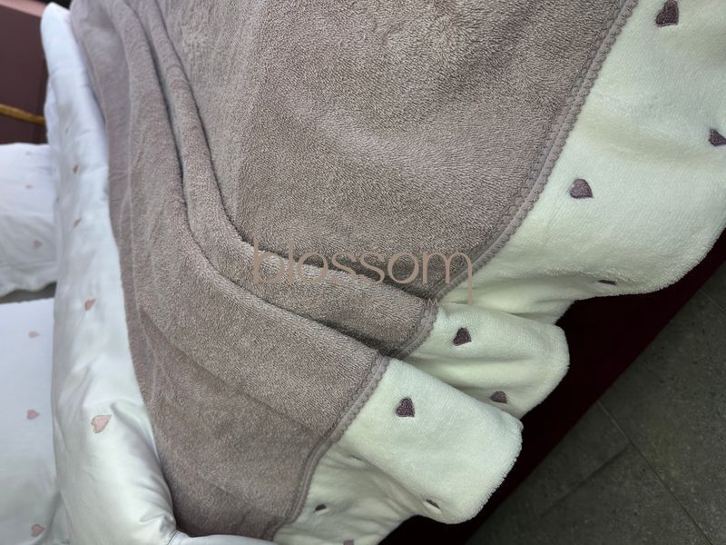 Махрове покривало з сердечками LAVOINE dark lilac,160*240, MAISON D'OR 00923 фото