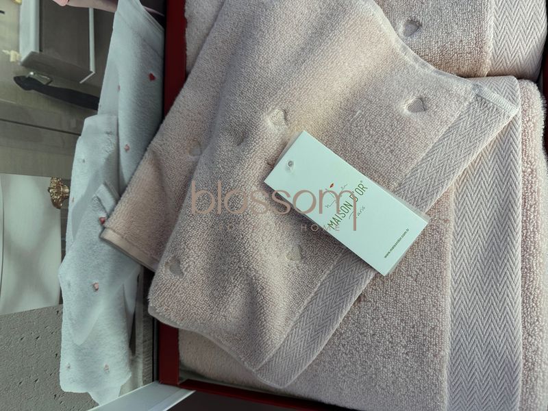 Комплект махрових рушників з вишитими серцями SOFT hearts rose Maison D'or, 7656 фото
