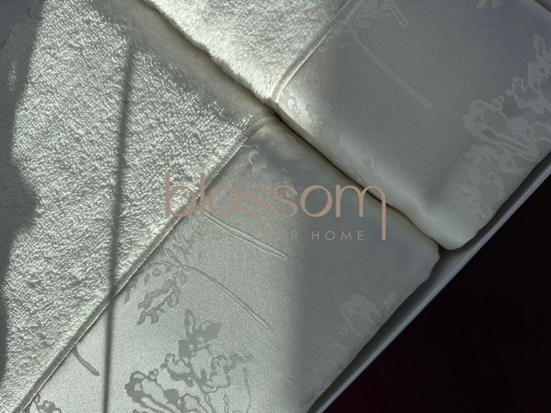 Комплект махрових рушників CELESTIA k.beyaz, TIVOLYO HOME 00281 фото