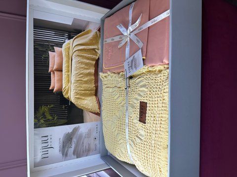 Комплект постільної білизни з пледом Pumila sari , євро, Nijuu home 0128 фото
