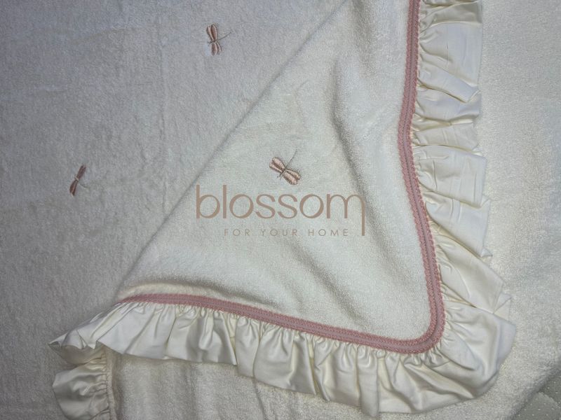 Махровое покрывало с вышивкой стрекозой LES AZZURES, rose, 160*240, MAISON D'OR 0363 фото