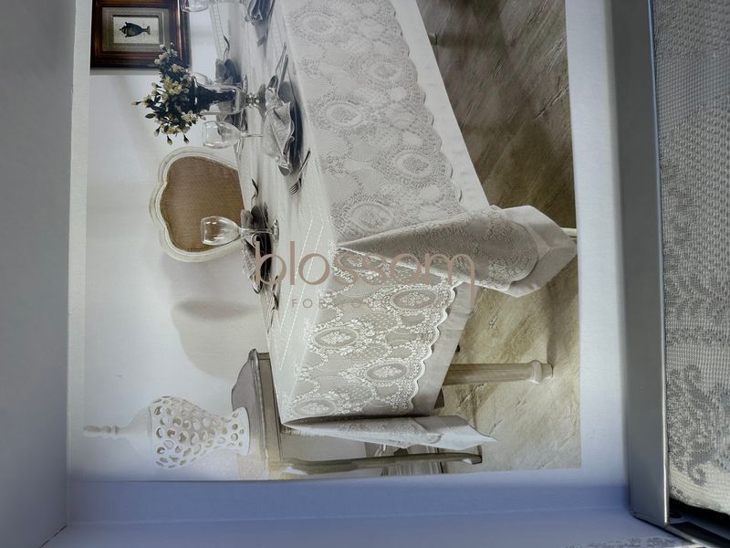 Скатертина та серветки з мереживом MARINELLA grey, 160-270, MAISON d'or 00926 фото