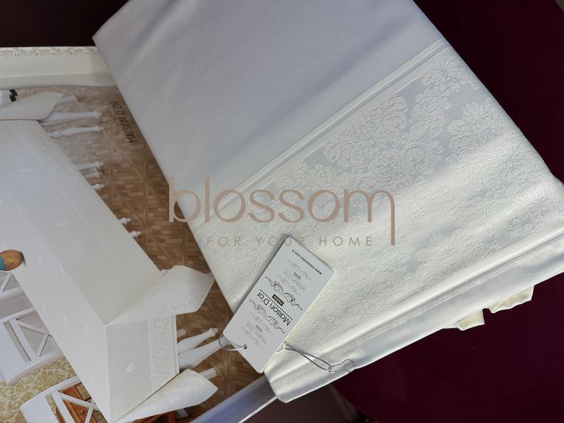 Изысканная скатерть модель RACHEL ecru,MAISON d'or 160-270 см 0122 фото