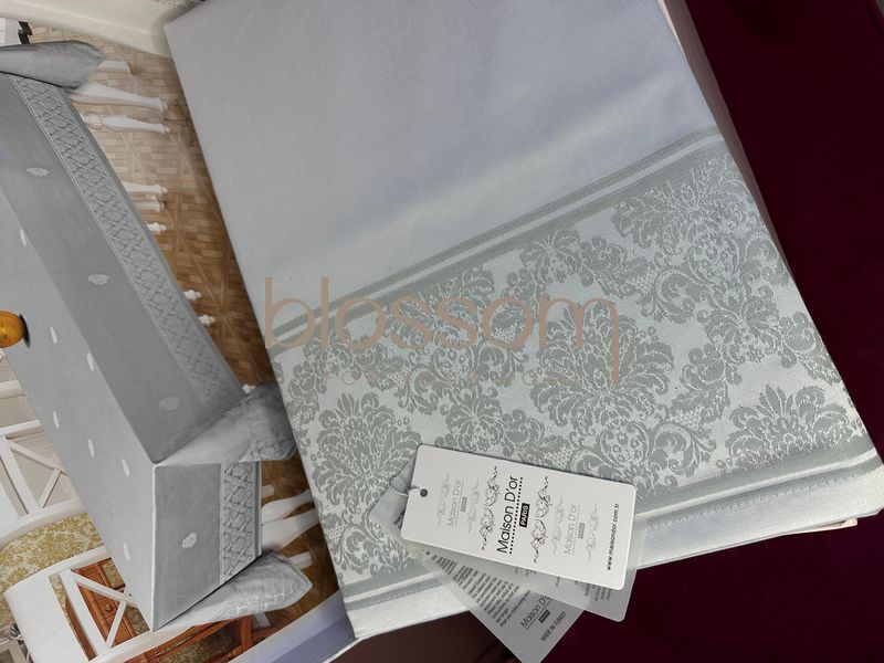 Вишукана скатертина модель RACHEL grey,MAISON d'or 160-270 см 00933 фото