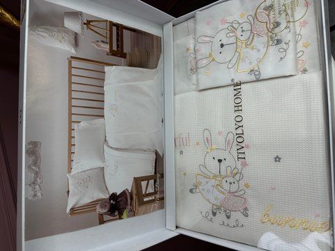 Комплект постільної білизни з пледом в ліжечко для немовлят MISS.BUNNY PEMBE BEBE TIVOLYO HOME 8682 фото