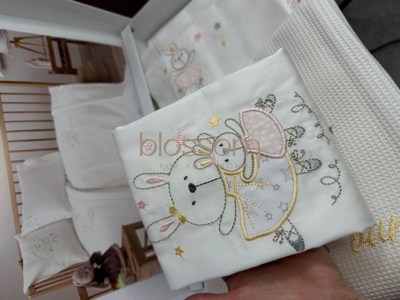 Комплект постільної білизни з пледом в ліжечко для немовлят MISS.BUNNY PEMBE BEBE TIVOLYO HOME 8682 фото