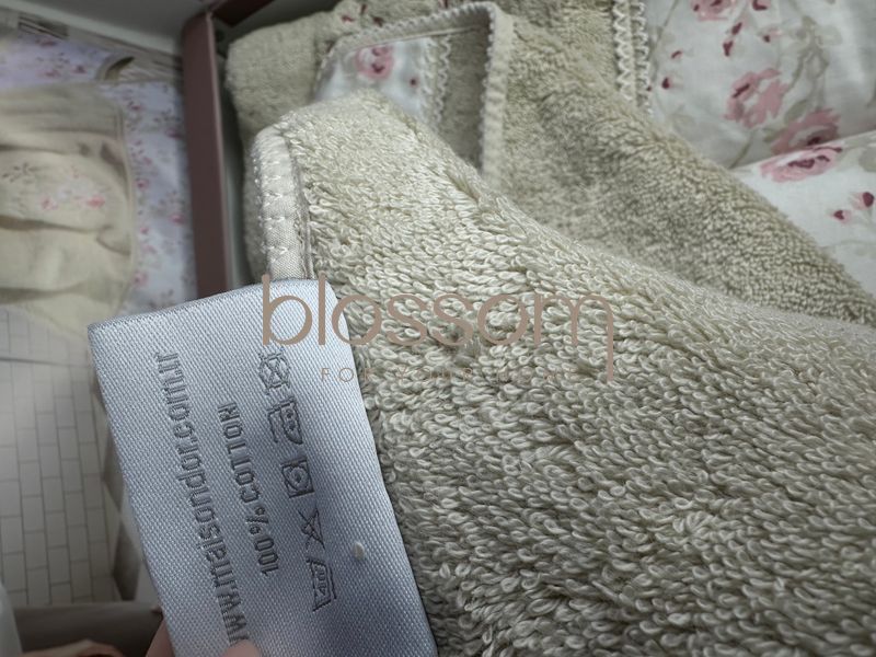 Комплект махрових рушників з вишивкою Maison D'or, LADY ROSES beige 9902 фото