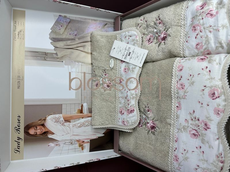 Комплект махрових рушників з вишивкою Maison D'or, LADY ROSES beige 9902 фото
