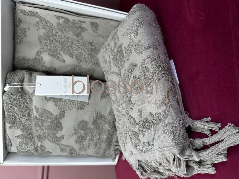 Махрові жакардові рушники SANDRA light grey,jacquard towel, Maison d'or 3297 фото