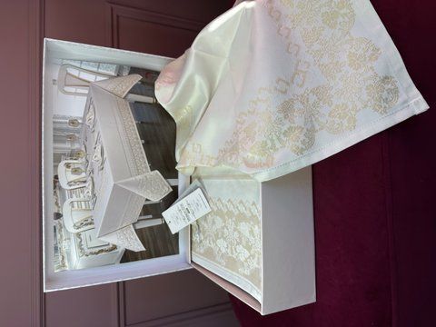 Скатертина та серветки модель PALMER beige ,MAISON d'or 160-270, 6 серветок 00935 фото