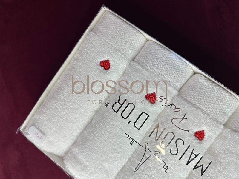 Комплект  кухонних рушників SOFT HEARTS red, Maison D'or 0005 фото
