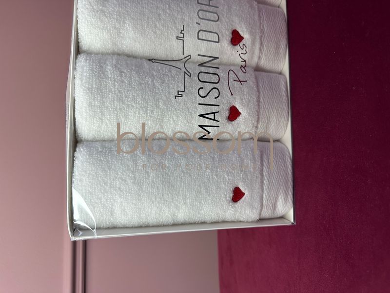 Комплект  кухонних рушників SOFT HEARTS red, Maison D'or 0005 фото