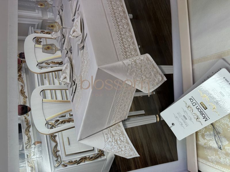 Скатертина та серветки модель PALMER beige,MAISON d'or 160-320, 8 серветок 00937 фото